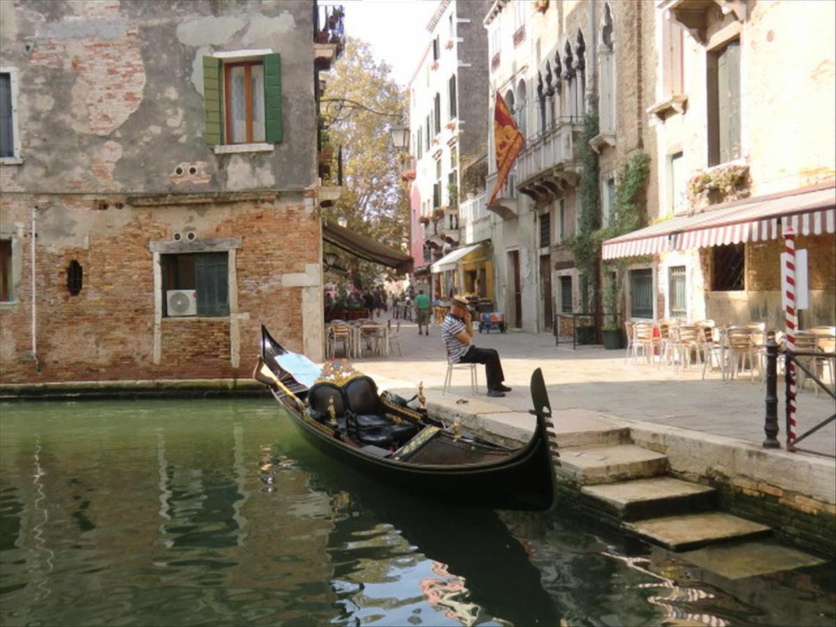 Canal Tron Venice Luaran gambar