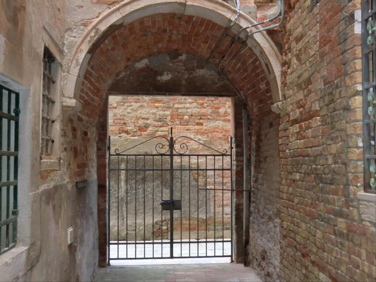 Canal Tron Venice Luaran gambar
