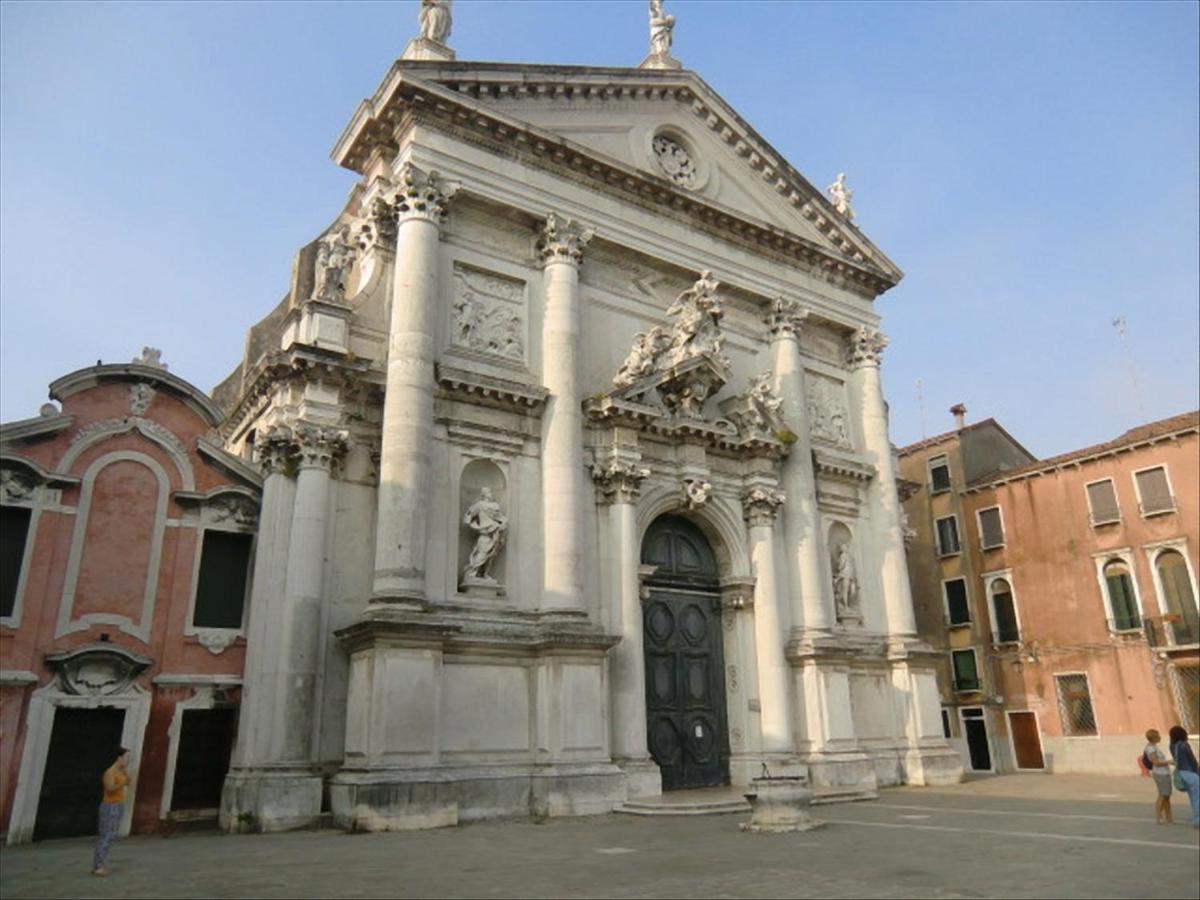 Canal Tron Venice Luaran gambar
