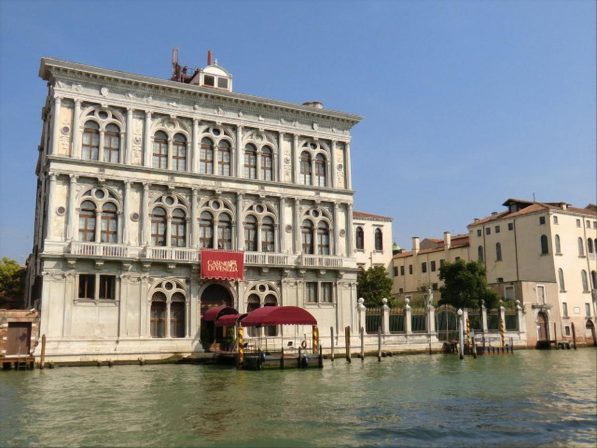 Canal Tron Venice Luaran gambar
