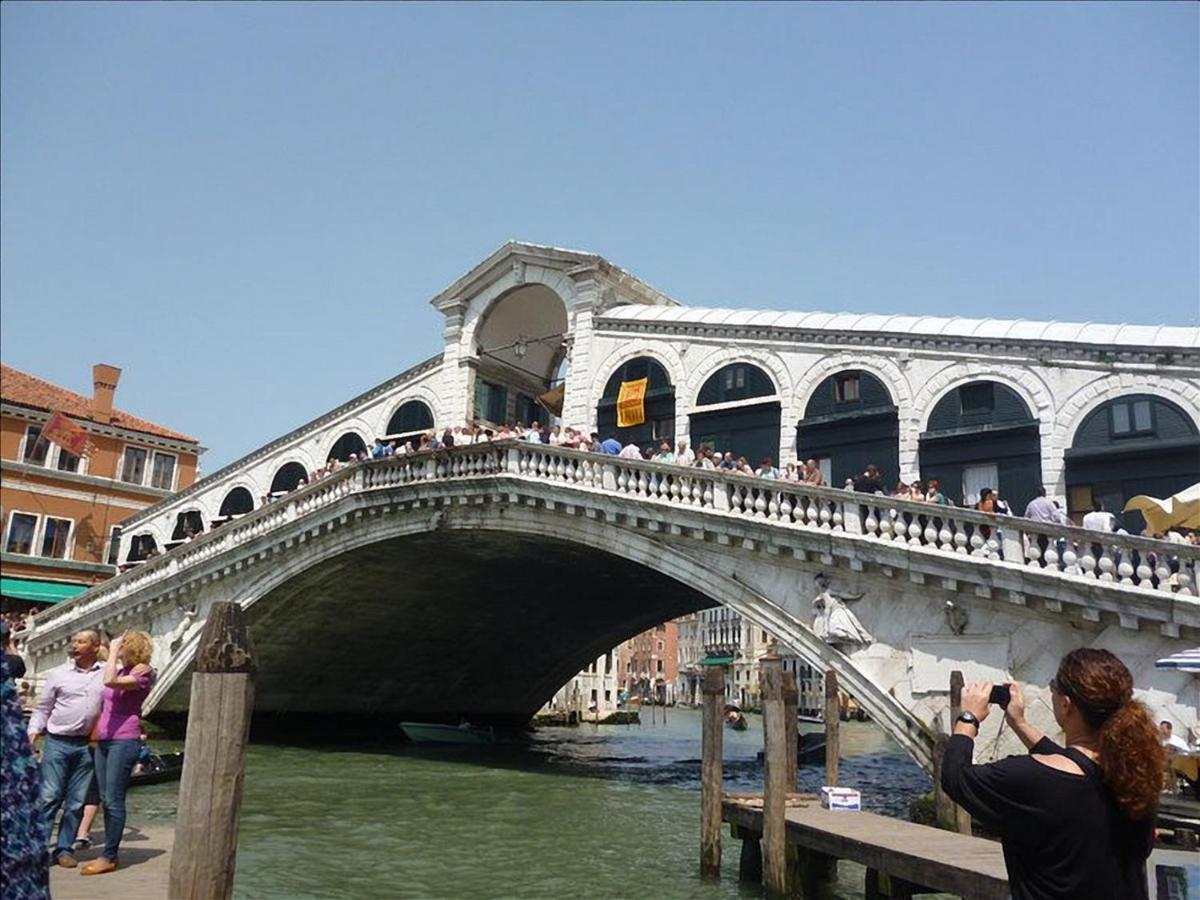 Canal Tron Venice Luaran gambar