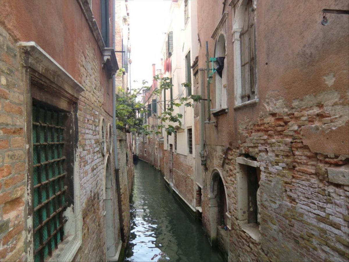 Canal Tron Venice Luaran gambar